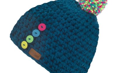 Căciulă tricotată manual cu nasturi DOKE Blue Short