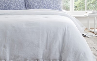 Cuvertură albă pentru pat dublu 220×230 cm Soft Washed Frill – Bianca