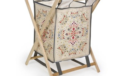 Coș pentru rufe cu structură din lemn de pin Madre Selva Flowers Tapestry, 50 l