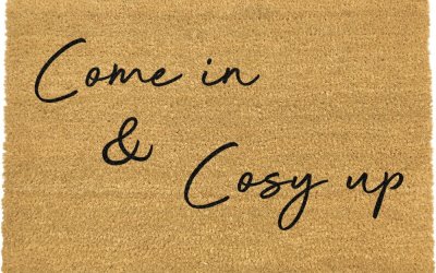Covoraș intrare din fibre de cocos Artsy Doormats Come In & Cosy Up, 40 x 60 cm, negru