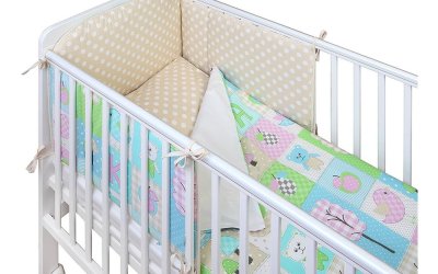 Protecție grilaj pat pentru bebeluși YappyKids Bumper Play 60 x 60 cm