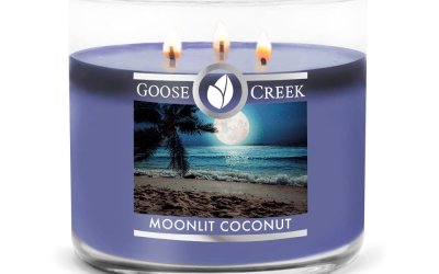 Lumânare parfumată Goose Creek Moonlit Coconut, 35 de ore de ardere