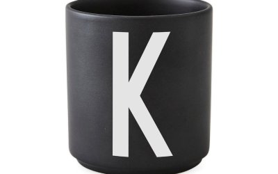 Cană din porțelan Design Letters Alphabet K, 250 ml, negru