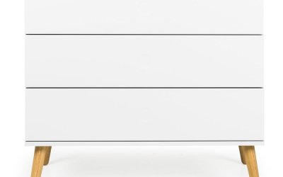 Comodă cu detalii în decor de stejar și 3 sertare Tenzo Dot, 90 x 79 cm, alb