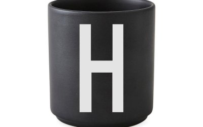 Cană din porțelan Design Letters Alphabet H, 250 ml, negru
