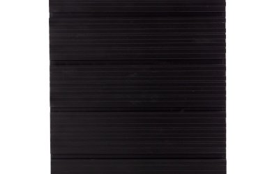 Comodă neagră înaltă din lemn de pin 83×120 cm Jente – WOOOD