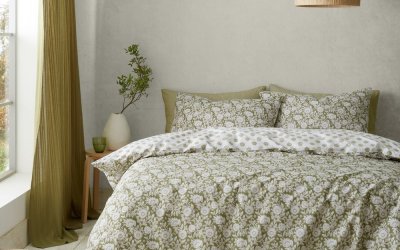Lenjerie de pat albă/verde pentru pat de o persoană 135×200 cm Tangier Floral – Pineapple Elephant
